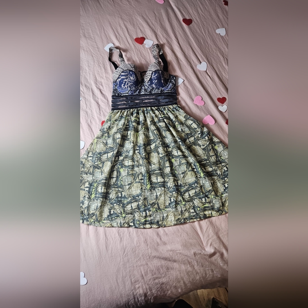 Short dress